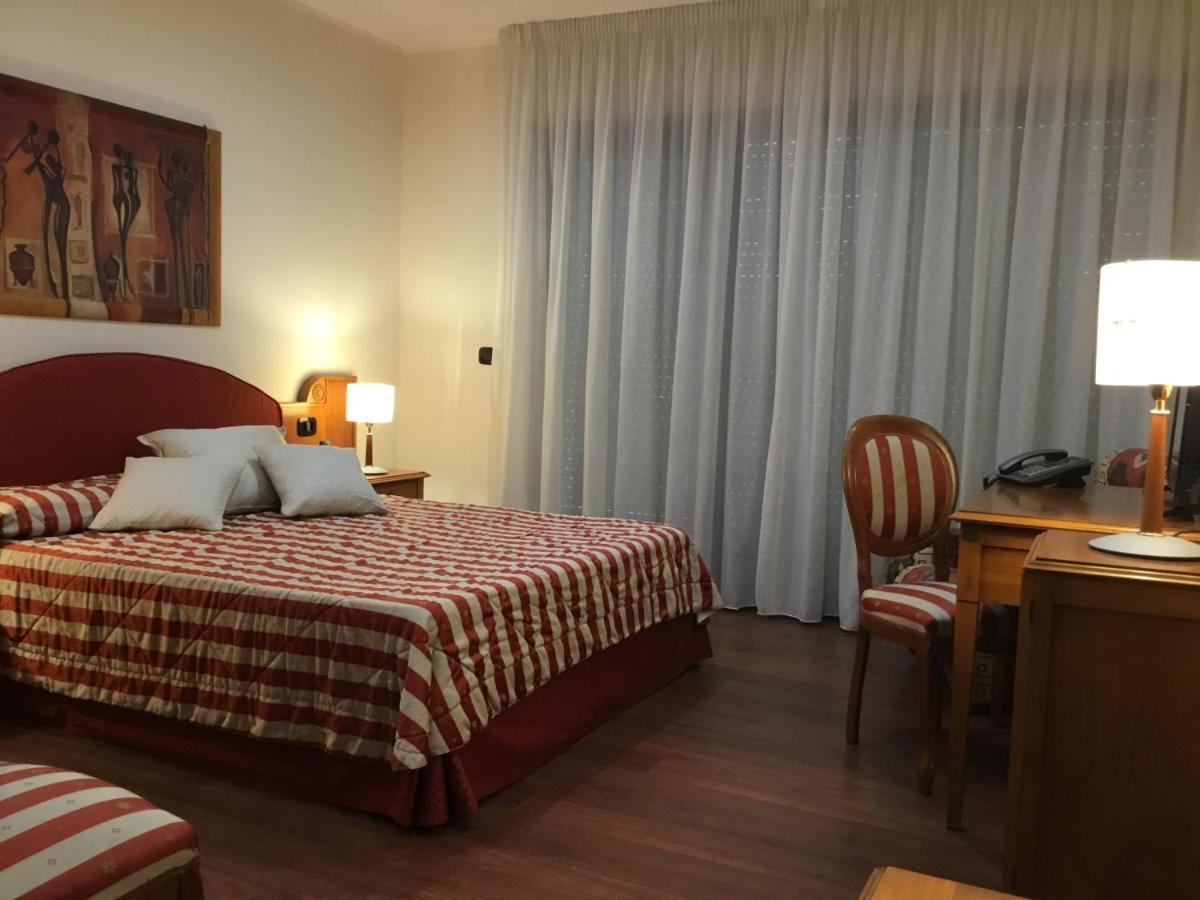 Erania Hotell Sala Consilina Eksteriør bilde