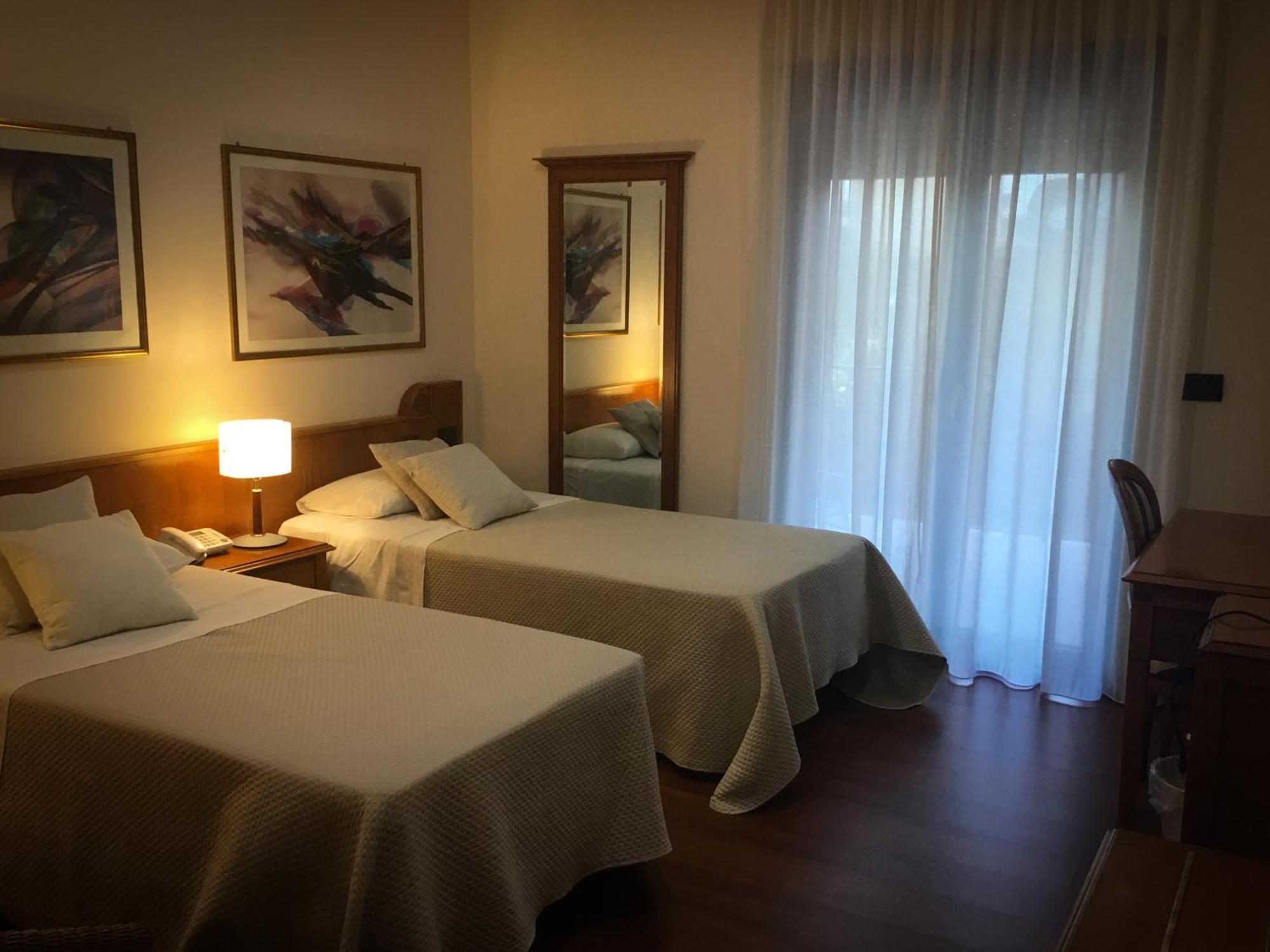 Erania Hotell Sala Consilina Eksteriør bilde