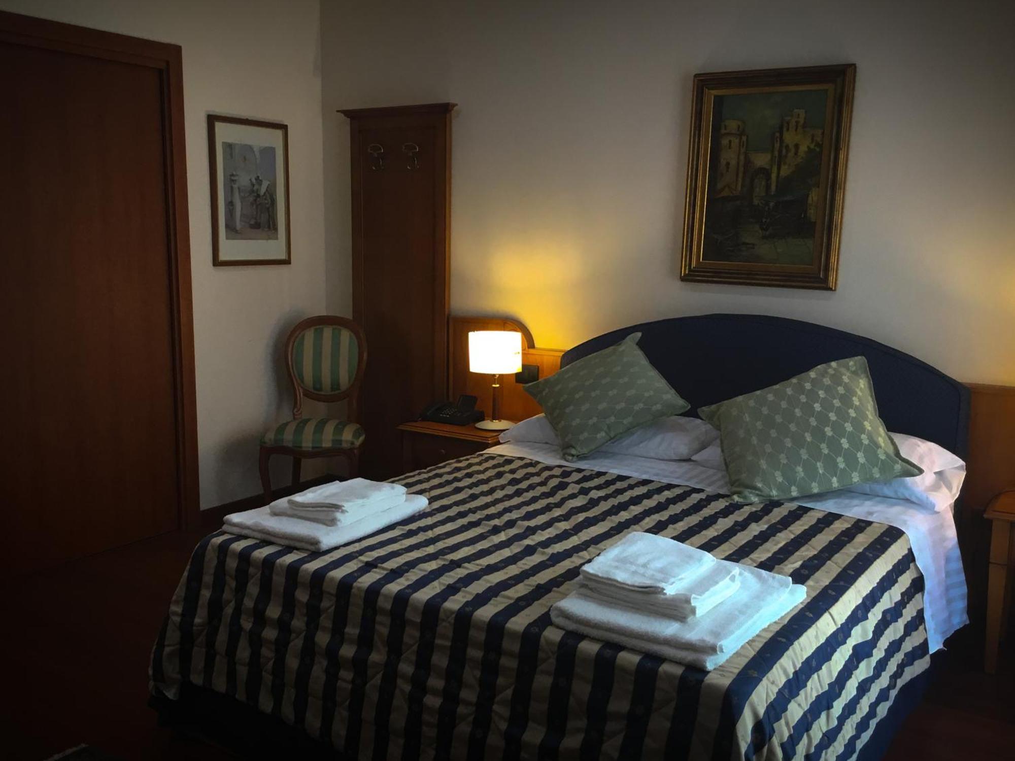 Erania Hotell Sala Consilina Eksteriør bilde